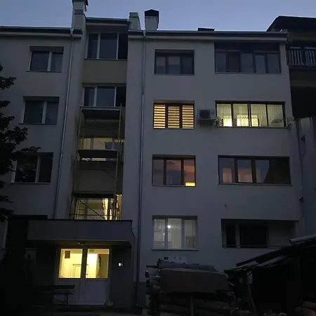 公寓 Eda Aparts 代温